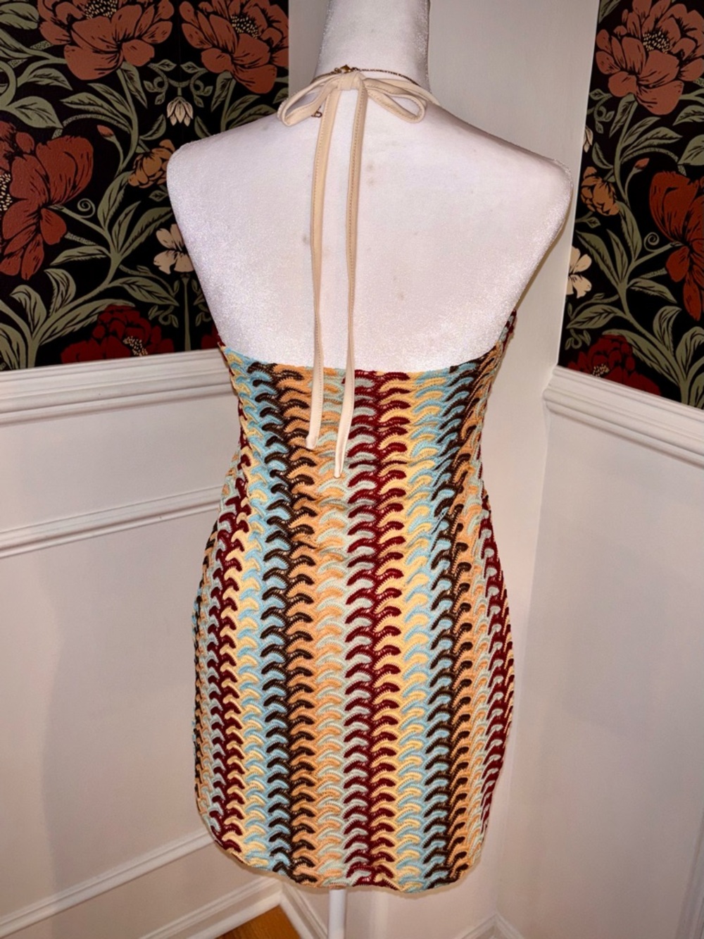 NWOT Crochet 🧶 Halter Mini Dress - Picture 4 of 4